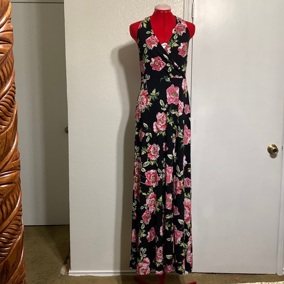 Dresses & Skirts - Express Multiple Color Maxi Dress with front Slit Size M